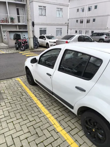 Renault Sandero Expression Hi-flex 1.0 16V 5P 2012