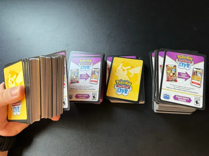 600+ códigos pokémon tcg live cartões físicos lote