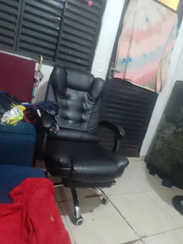 Vendo essa cadeira executiva nova 