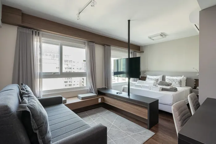 Apartamento Studio mobiliado para alugar no Moinhos de Vento de 1 quarto (1 suíte)