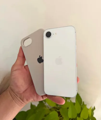 iPhone 16e