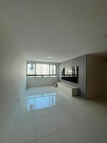 BOA VIAGEM | 80m² | Sala para 2 ambientes | Varanda | 3 Quartos sendo 1 Suíte | 2 Vagas