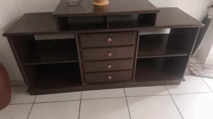 Rack em Madeira Maciça