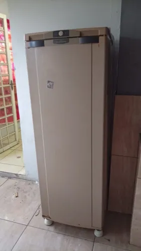 Geladeira ótima funcionando 