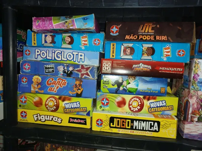 Jogos de tabuleiro 4 por 100