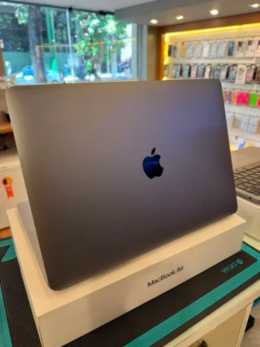 MacBook Air M1 8/256GB