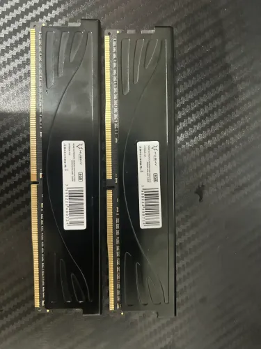 2 memória RAM de 8GB