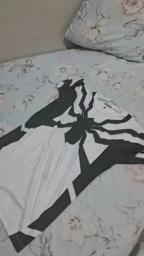 Camisa do homem aranha
