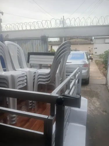Aluguel de mesas e cadeiras 16 reais