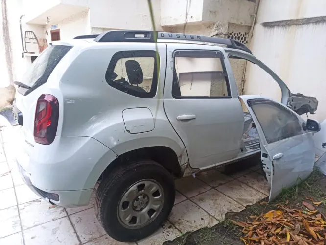 VENDO PEÇAS DUSTER 2.0 AUTOMÁTICO 2016 - COM NOTA FISCAL 