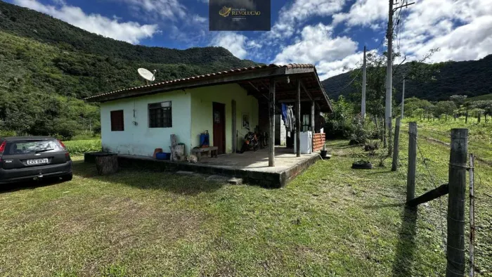 Sítio à venda em Pindamonhangaba, Ribeirão Grande, com 2 quartos, 50m²