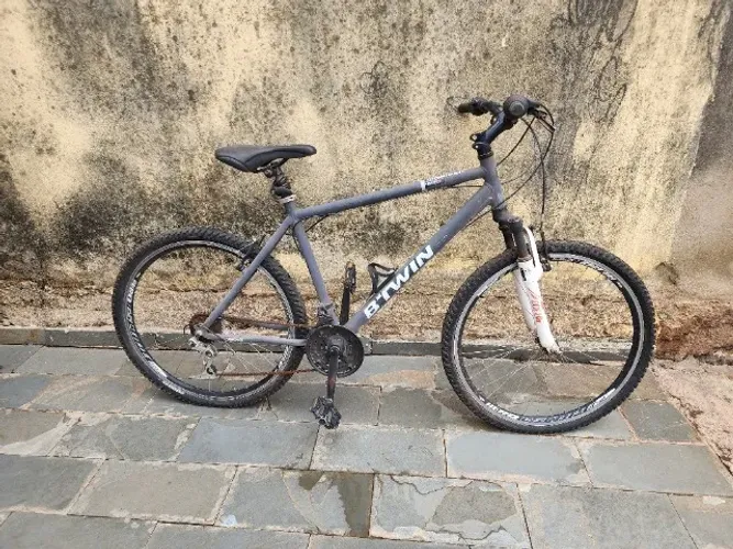 Bicicleta BTWIN Rockrider 300