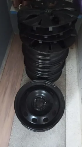 Vendo jogo de roda aro 16 5 furos Volkswagen