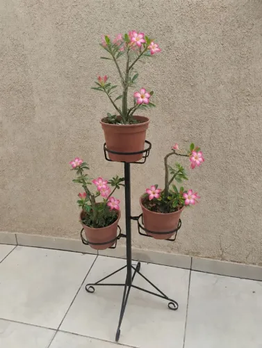 Floreira coluna de chão