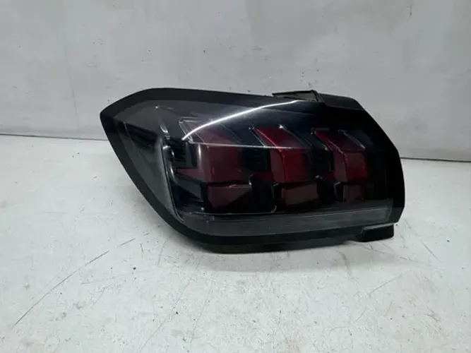 Lanterna Traseira Esquerda Peugeot 208 2022 23
