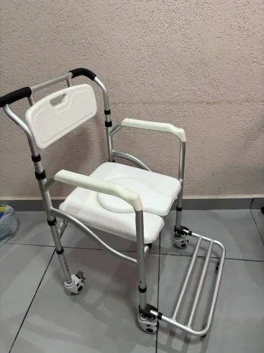 Vendo cadeira de banho