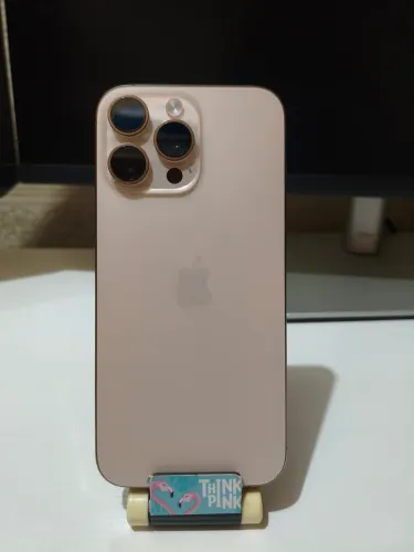 iPhone 16 Pro Max Titânio Deserto 256GB