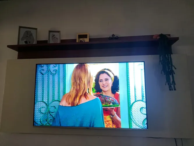 Vendo painel pra tv de até 55 pol gadas em ótimo estado de conservação n tem avarias