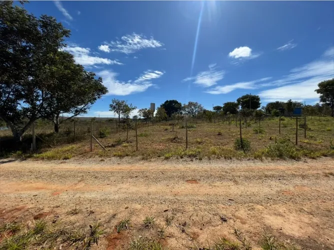 Vendo terreno (lote) em frente a represa do Rio Paraopeba.