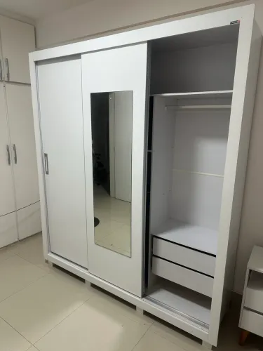 Guarda-roupa casal 3 porta corrediça com espelho