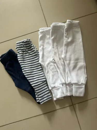 Lote kit com 5 calças P 3 meses 
