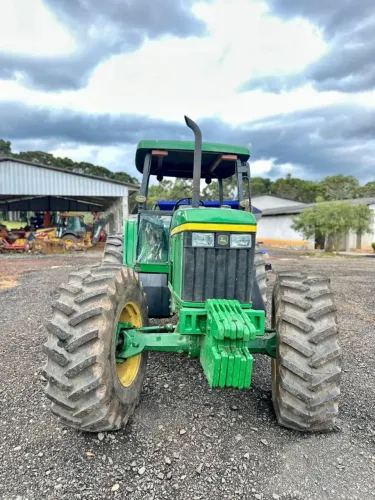 Trator agrícola