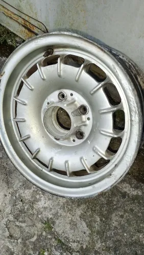 Roda Mercedes  antiga