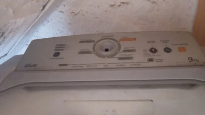 Máquina de lavar Brastemp active 9kg (faltando a placa)