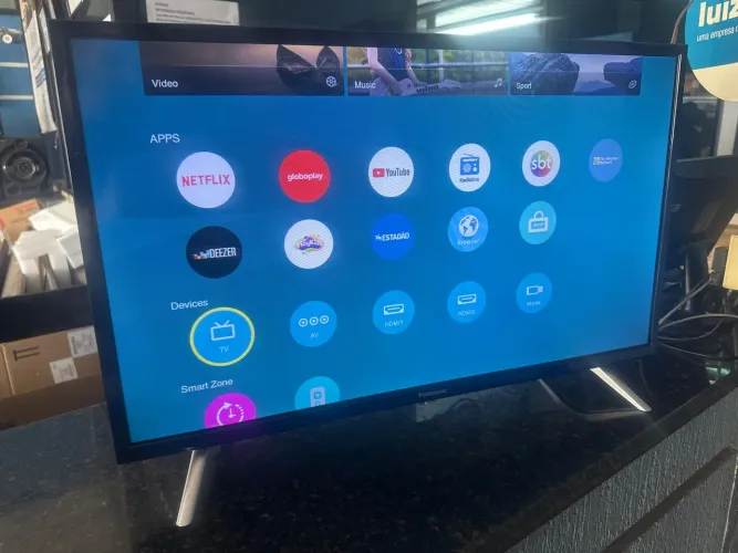 Smart TV Panasonic 32? LED - Netflix e YouTube - TC-32FS500B