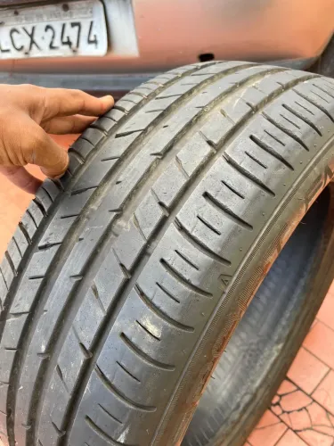 Pneu Dunlop 215/55/17