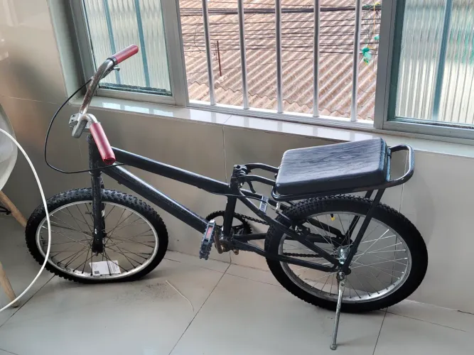 Bicicleta pra vender logo (Leia descrição)