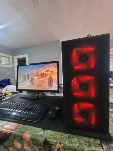 PC i7 7700K | 16GB RAM | Water Cooler Custom | Asus