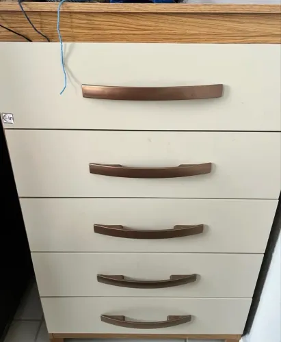 Cômoda 5 gavetas 