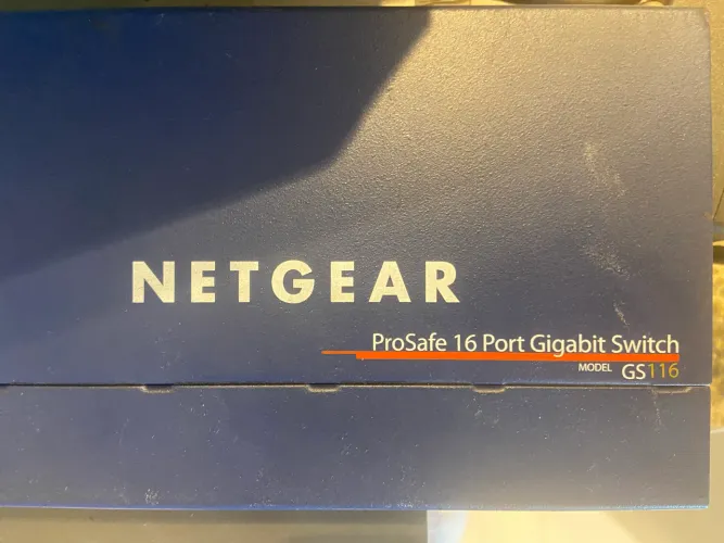 Switch NETGEAR ProSafe GS116 v2 Switch Gigabit 16 Portas