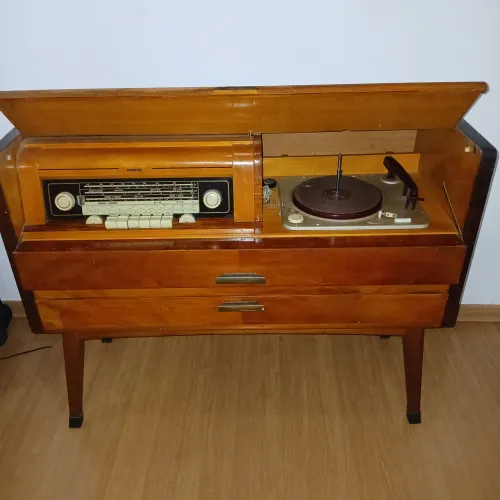 Antiga vitrola Polydor