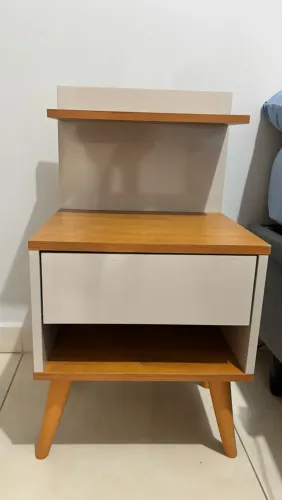 Mesinha cabeceira
