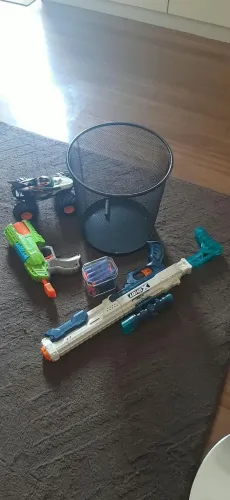 Kit de armas infantis e carrinho