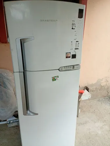 Vendo geladeira Brastemp usada