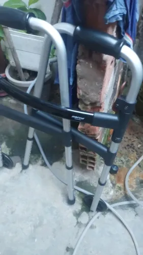 Andadeira ortopedica boa