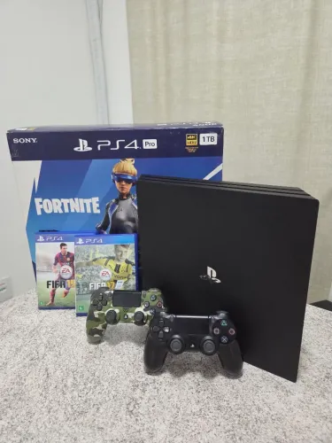 PLAYSTATION 4 PRO 1 TB + 2 CONTROLES!