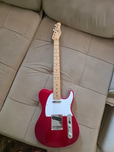 Guitarra tagima t550 escala clara praticamente zera