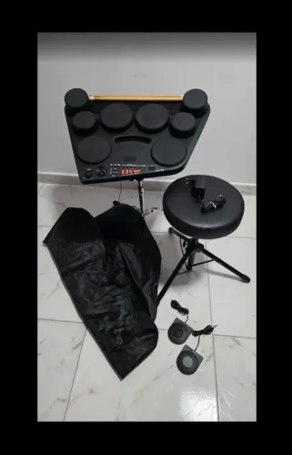 Bateria eletrônica YAMAHA DD75 + banco, suporte da bateria, pedaleiras +GARANTIA ESTENDIDA