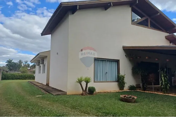 Chacara à Venda - Recreio Campo Belo,Franca-SP, 3 suites, 2500 m² terreno e 199 m² de cons