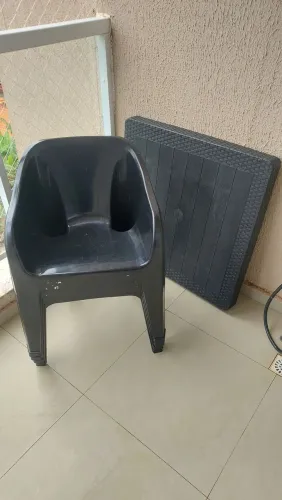 Mesa com cadeiras