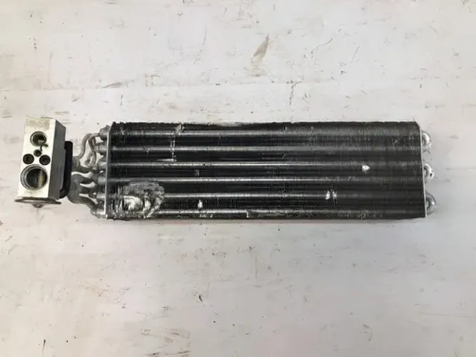 Radiador Condensador Caixa Ar Escort 1.8 16v 1997 2003