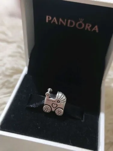 Charm carrinho de bebê - Pandora