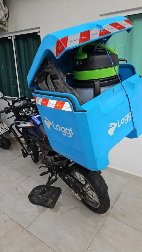 Baú Loggi em perfeitas condições pra uso