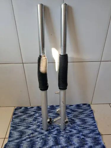 PAR Suspensão Dianteira Bengalas, Garfo, Canelas moto Yamaha XT 600E