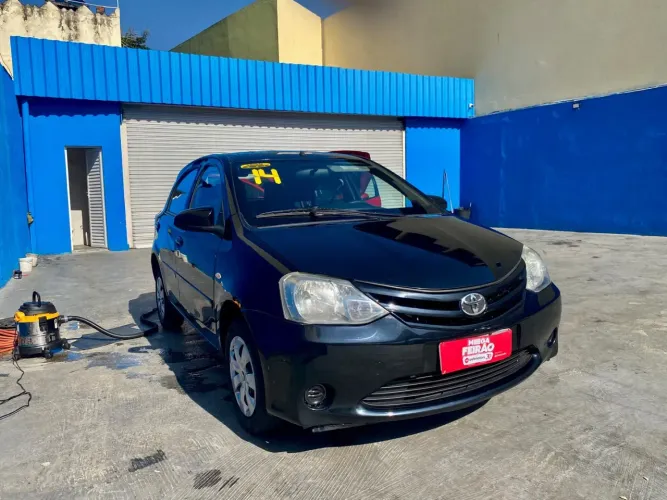 Toyota Etios 1.3 Flex 16V 5P Mec. 2014