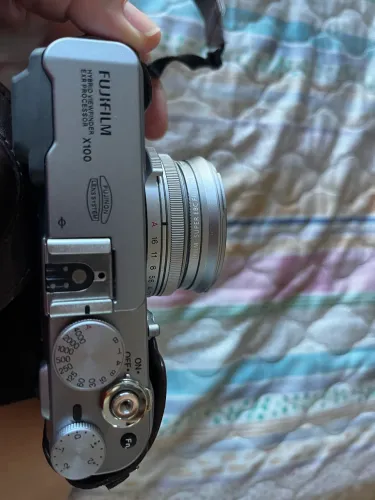 Fujifilm X100 - Clássica e Muito Conservada